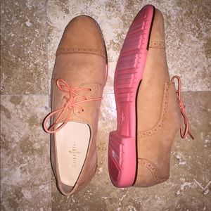 Gently used Women’s Cole Haan lunargrand oxfords.